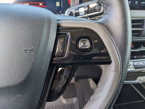 Used 2025 Lincoln Corsair Reserve image 32
