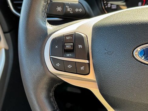 Used 2023 Ford Explorer XLT w/ Equipment Group 202A image 25