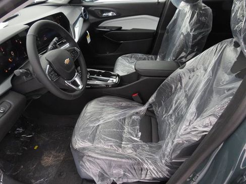 New 2026 Chevrolet Trax LT w/ Driver Confidence Package image 15