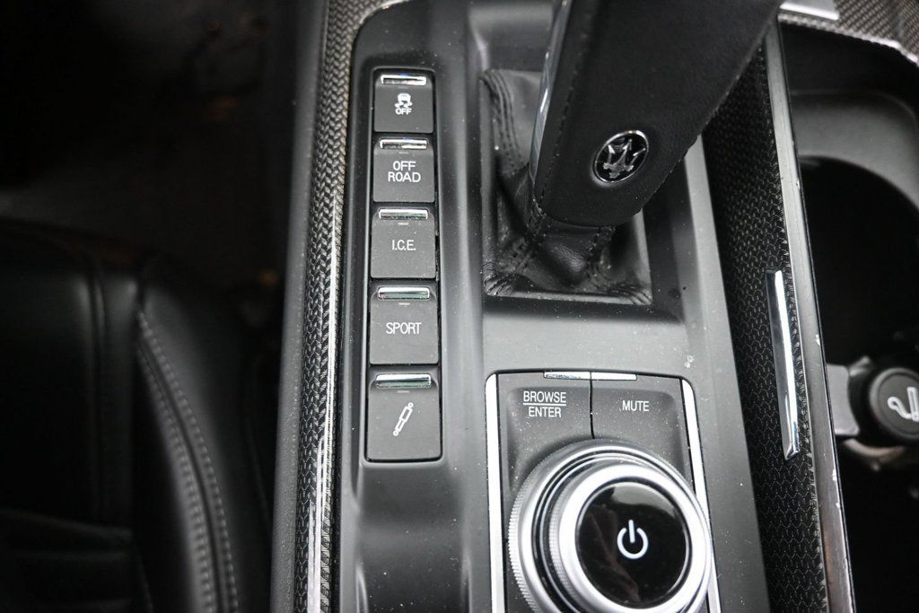 Used 2021 Maserati Levante S GranSport AWD/4WD image 35