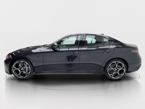 New 2026 Alfa Romeo Giulia w/ Driving Assist Package RWD image 6