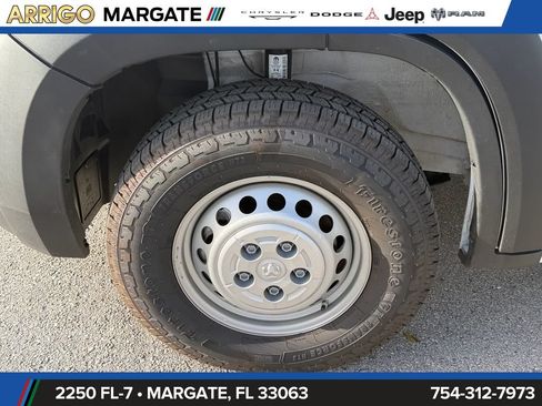 Used 2026 RAM ProMaster 2500 w/ Convenience Group FWD image 17