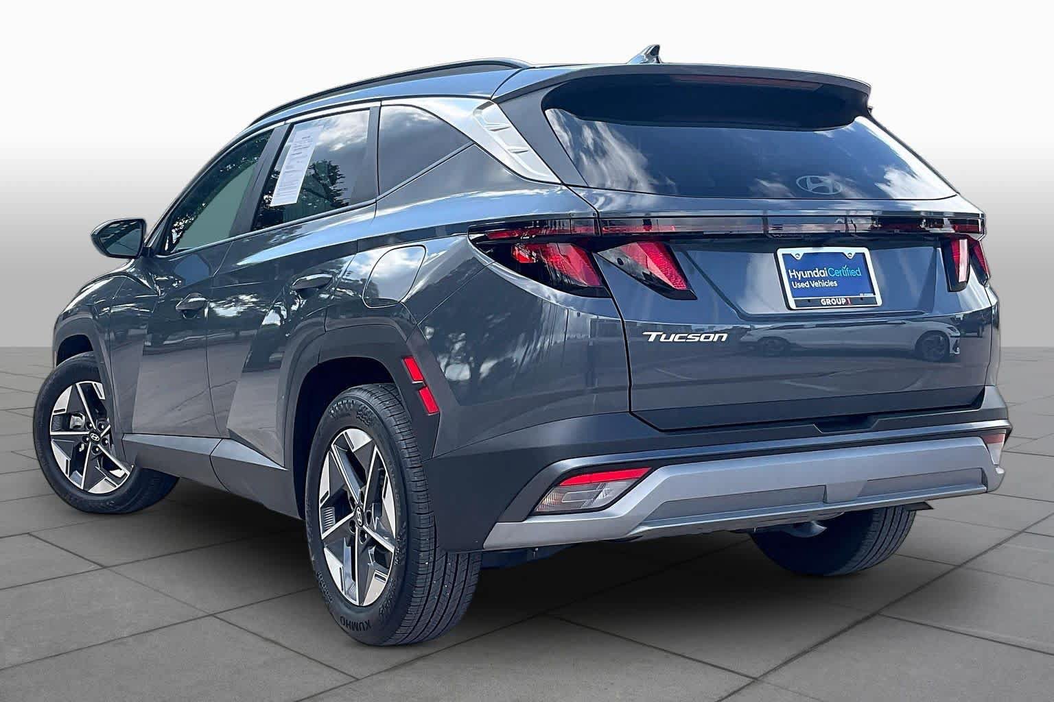 Used 2025 Hyundai Tucson SEL FWD image 12