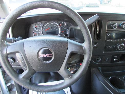 Used 2018 GMC Savana 2500 w/ Driver Convenience Package image 15