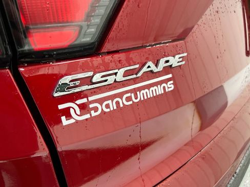 Used 2018 Ford Escape SE image 25