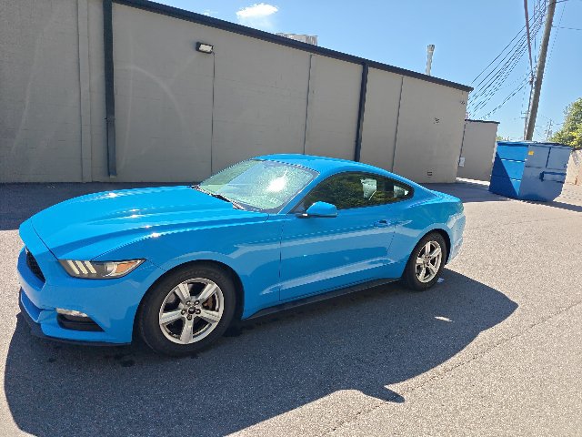 Used 2017 Ford Mustang Coupe RWD image 6