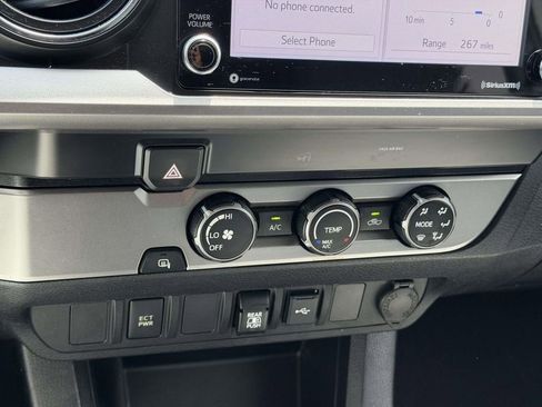 Used 2020 Toyota Tacoma SR5 RWD image 5