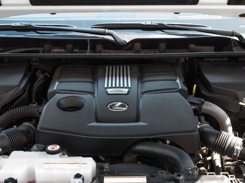Used 2024 Lexus LX 600 F Sport AWD/4WD image 42