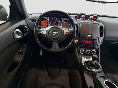 Used 2020 Nissan 370Z w/ Sport Package image 17