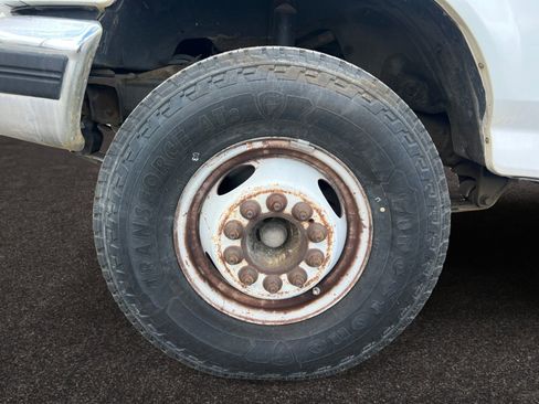 Used 1996 Ford F450 2WD Regular Cab Super Duty image 13