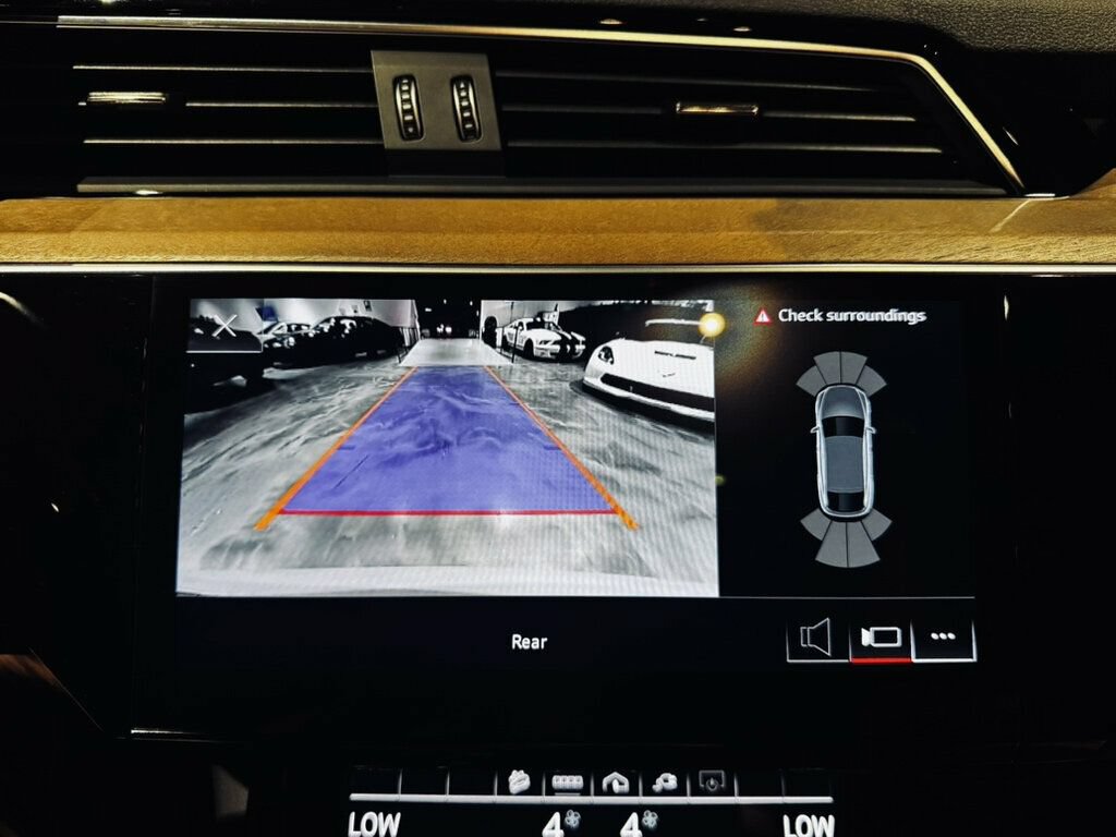 Used 2024 Audi Q8 e-tron Premium AWD/4WD image 18