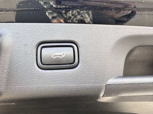 Used 2024 Hyundai Palisade Calligraphy image 16