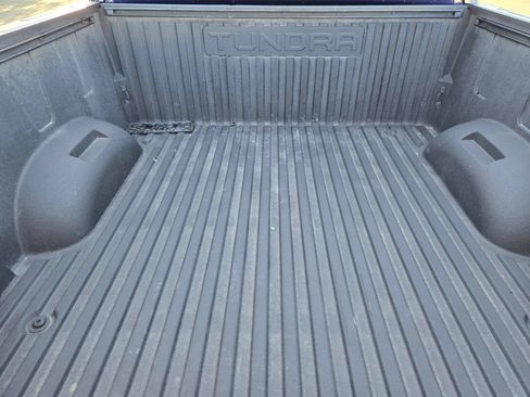 Used 2025 Toyota Tundra Limited AWD/4WD image 21