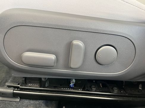 Used 2025 Hyundai Kona SEL image 23