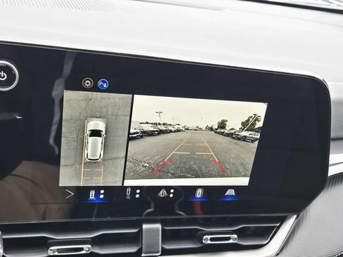 New 2026 Chevrolet Equinox LT FWD image 19