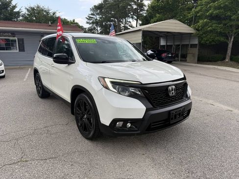 Used 2019 Honda Passport Sport image 3