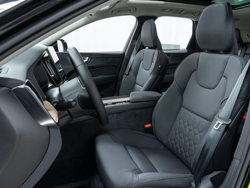 New 2026 Volvo XC60 B5 Core w/ Climate Package AWD/4WD image 13