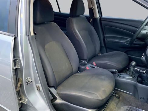 Used 2012 Nissan Versa SV FWD image 8