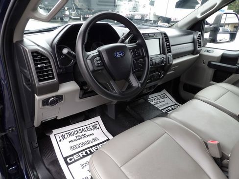 Used 2019 Ford F250 XL w/ Power Equipment Group image 16