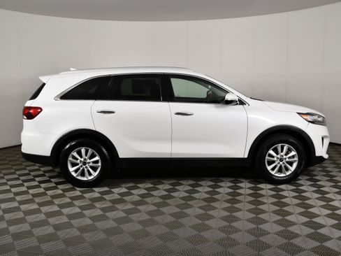 Used 2019 Kia Sorento FWD w/ LX Convenience Package image 5