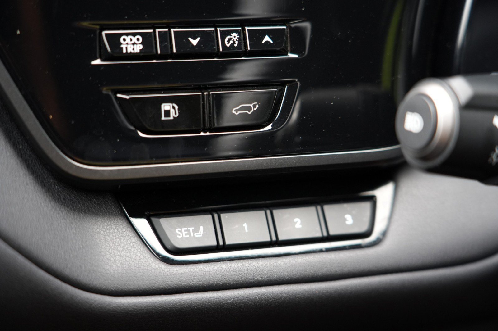 Used 2024 Lexus TX 500h AWD w/ Technology Package image 17