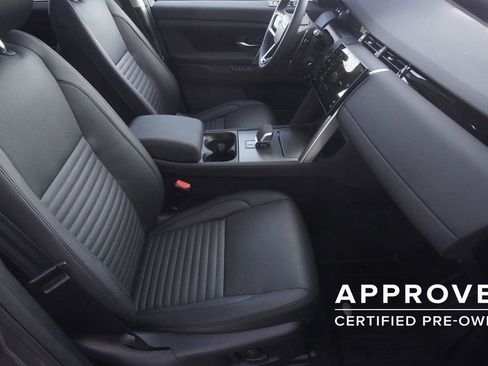 Used 2025 Land Rover Discovery Sport S image 23