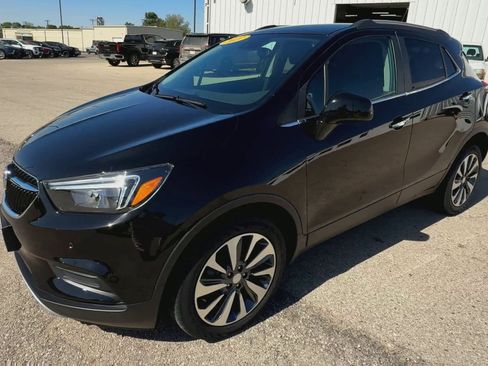 Used 2022 Buick Encore Preferred w/ Safety Package II image 4