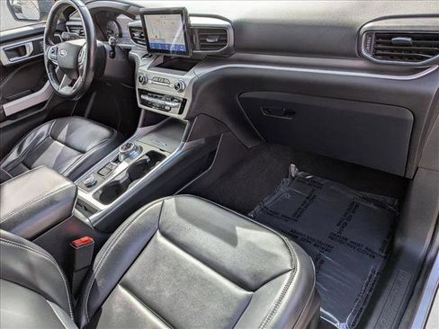 Used 2021 Ford Explorer XLT w/ Equipment Group 202A image 22