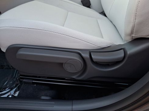 Used 2026 Hyundai Kona SE AWD/4WD image 15