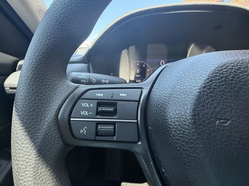 Used 2025 Honda Accord SE image 11