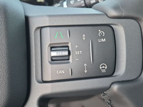 New 2026 Land Rover Defender 110 X-Dynamic SE AWD/4WD image 19