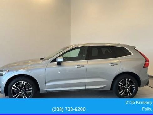 Used 2018 Volvo XC60 T6 Momentum w/ Vision Package AWD/4WD image 5