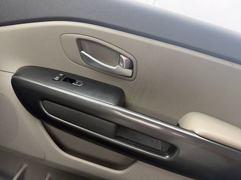 Used 2018 Kia Sedona LX w/ LX Essentials Premium Package FWD image 33