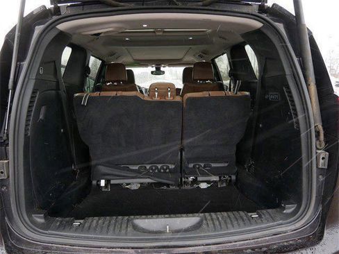 Used 2017 Chrysler Pacifica Limited image 16