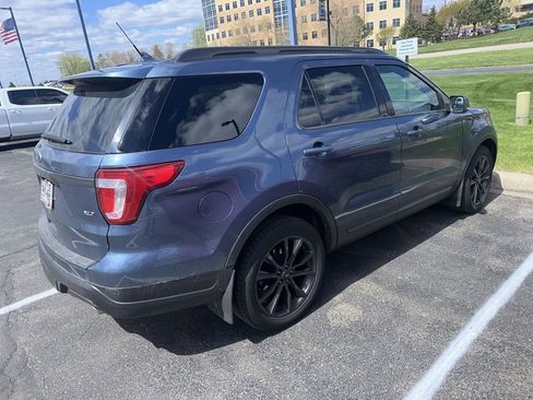 Used 2019 Ford Explorer XLT w/ Equipment Group 202A AWD/4WD image 4