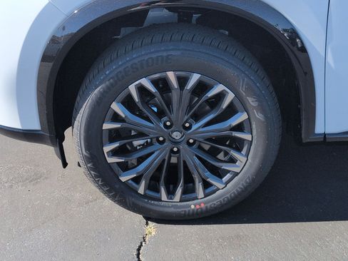 New 2026 Nissan Rogue Platinum image 9