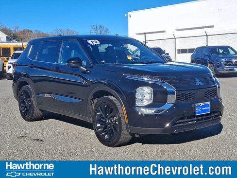 Used 2023 Mitsubishi Outlander SE Black Edition image 1