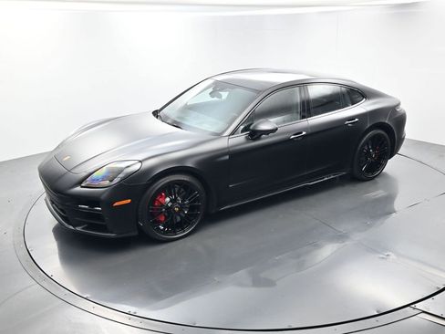 Certified 2026 Porsche Panamera GTS AWD/4WD image 35