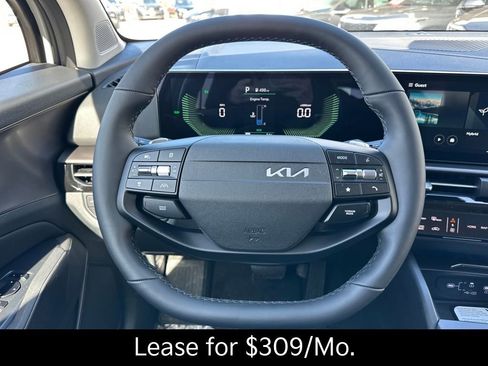 New 2026 Kia Sportage EX image 16