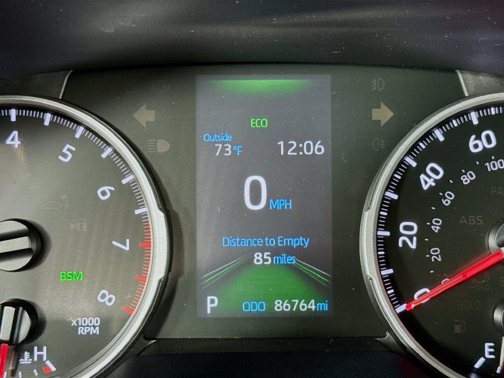 Used 2021 Toyota RAV4 XLE w/ Convenience Package AWD/4WD image 23