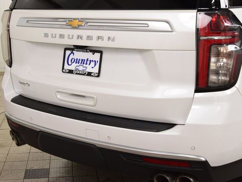 Used 2024 Chevrolet Suburban High Country w/ Advanced Technology Package image 21