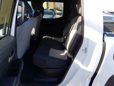 Used 2024 Toyota Tacoma TRD Off-Road image 26