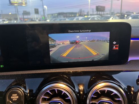 Used 2022 Mercedes-Benz CLA 250 4MATIC image 25