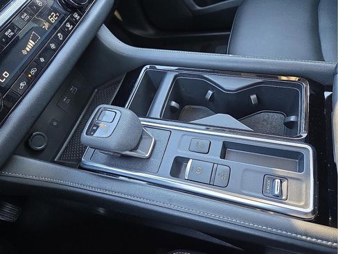 Used 2024 Nissan Pathfinder SL w/ SL Premium Package image 25