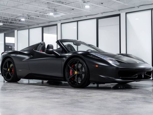 Used 2012 Ferrari 458 Spider RWD image 12