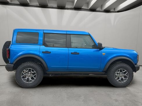 New 2025 Ford Bronco Badlands AWD/4WD image 6