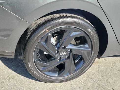 New 2026 Hyundai Elantra SEL Sport FWD image 29