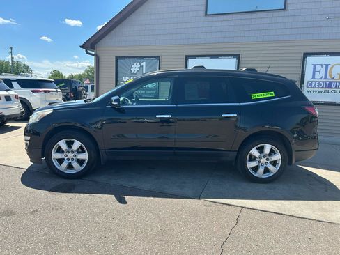 Used 2017 Chevrolet Traverse LT w/ Style and Technology Package AWD/4WD image 8