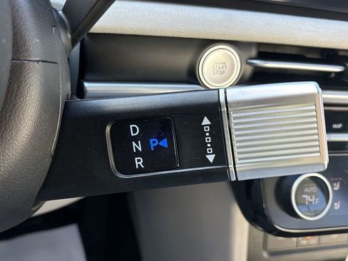 Used 2025 Hyundai Tucson Limited image 19