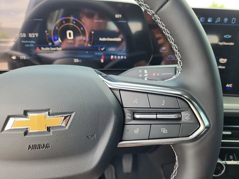 New 2025 Chevrolet Traverse LT w/ Sun and Wheel Package image 19